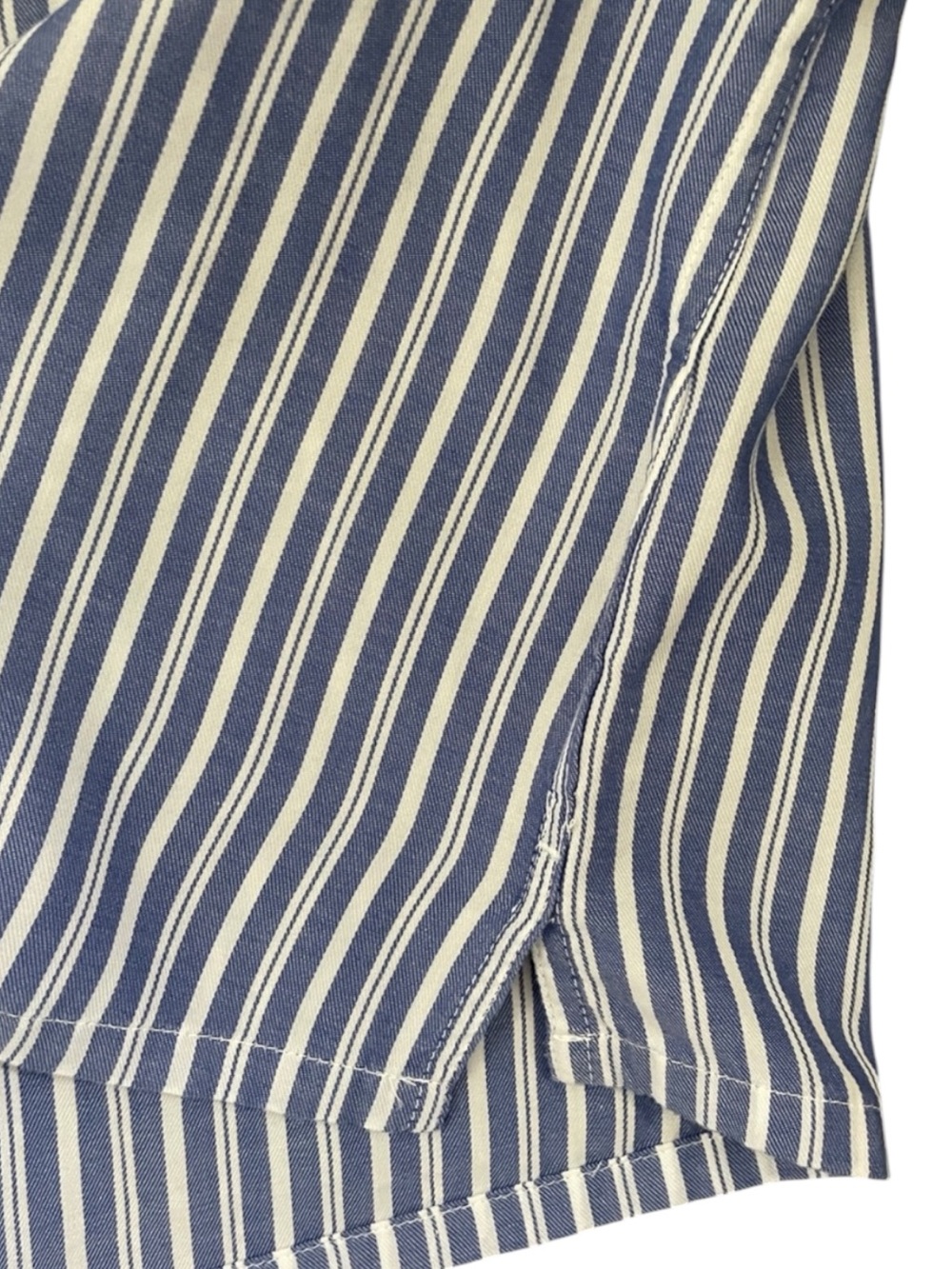 LOLA RIVER Blue-White Striped Button-Up Long-Sleeved Cropped Boxy Shirt. L - Picture 7 of 13